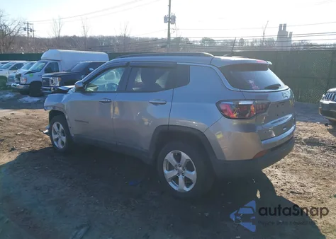 2019 Jeep Compass Latitude 4X4 from USA, damaged, VIN 3C4NJDBB5KT735247